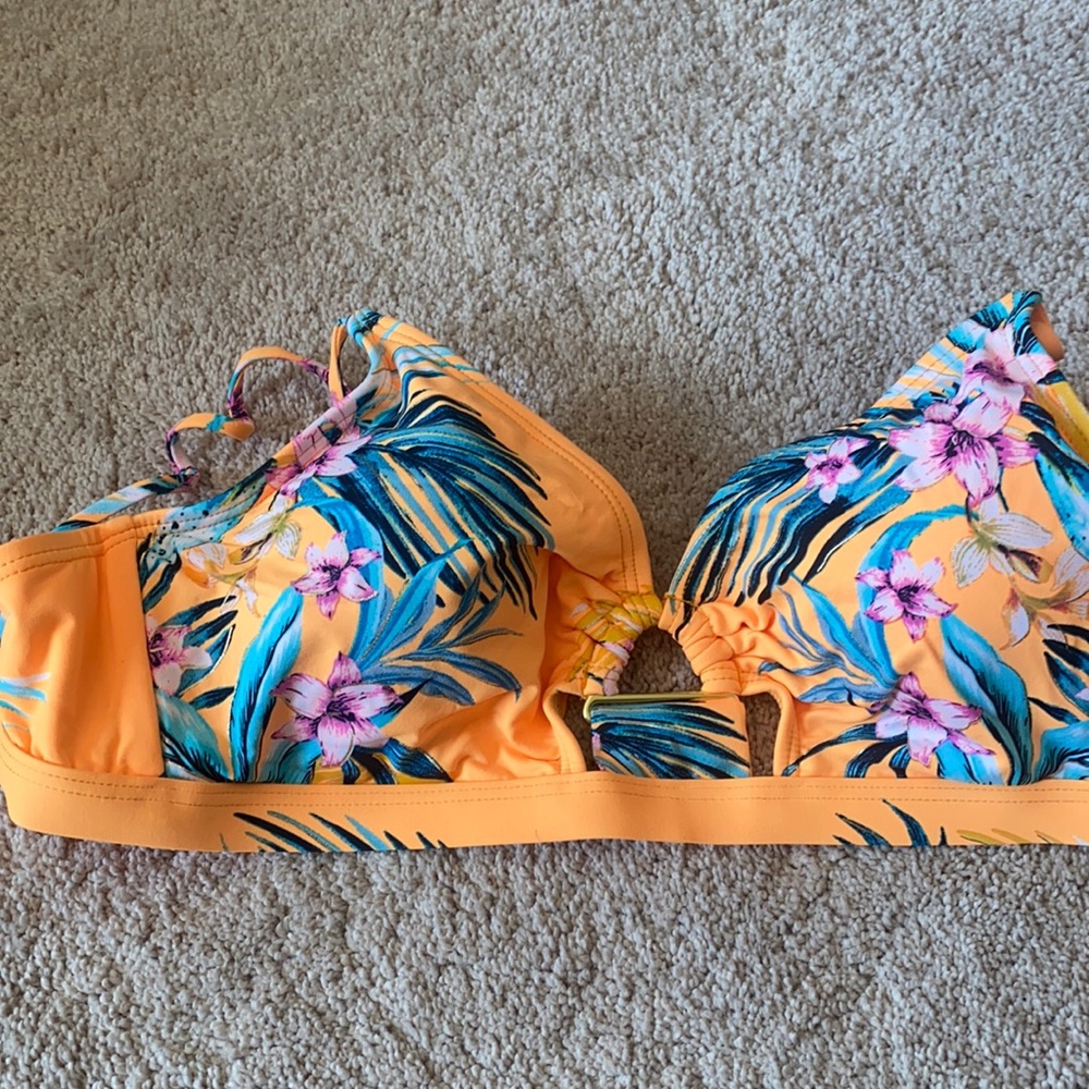Bikini top